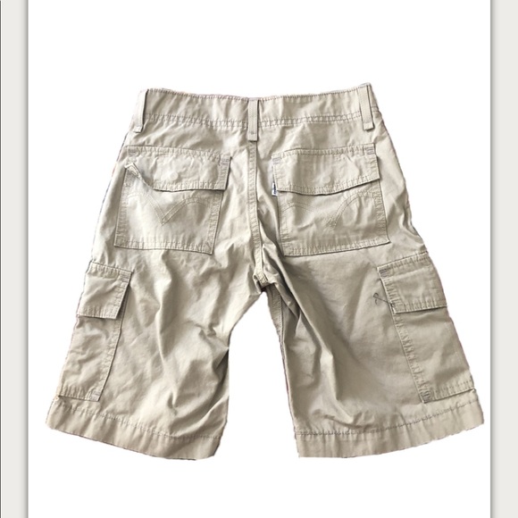 Boys Levi’s khaki cargo shorts - never worn - Picture 2 of 6